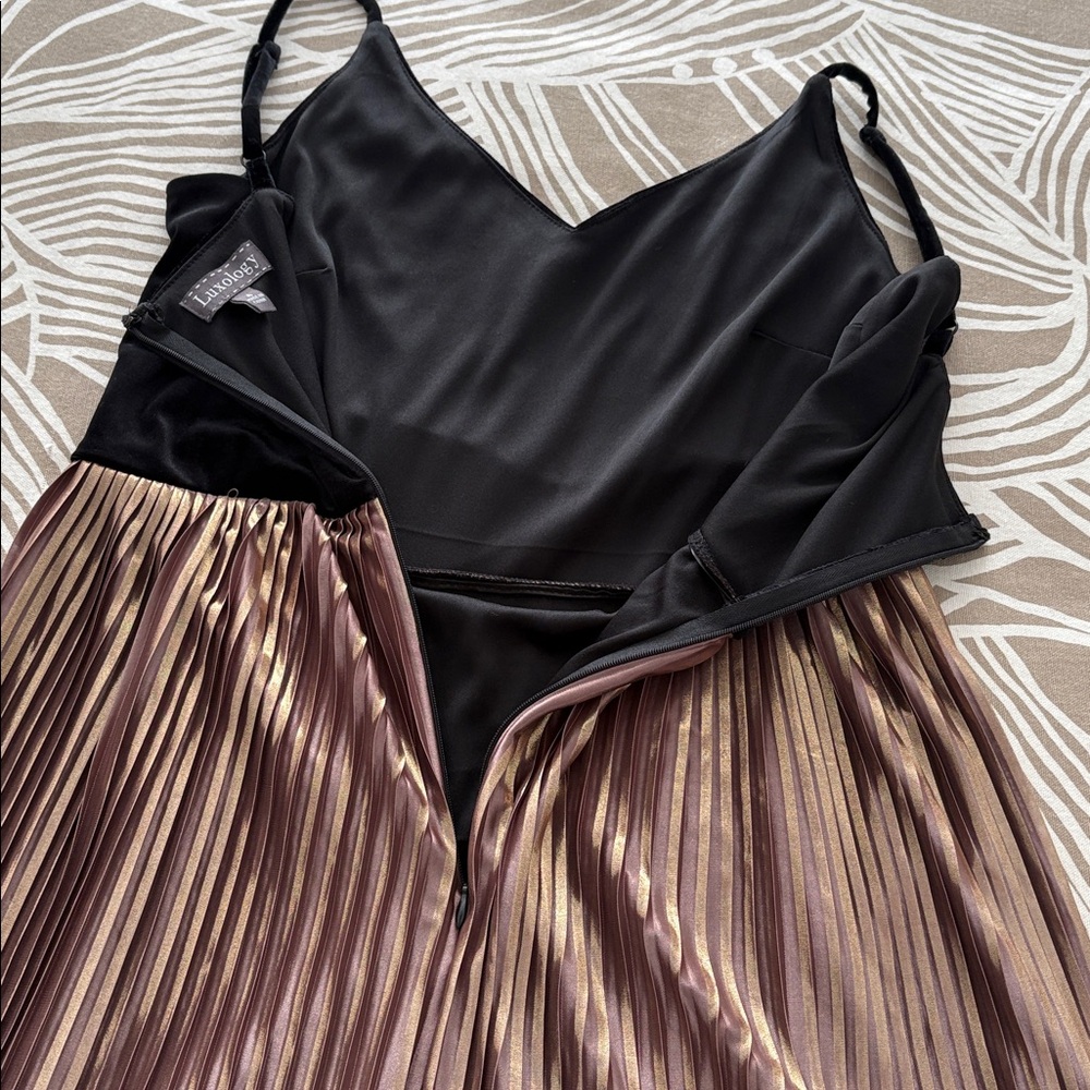 LUXOLOGY black/gold midi dress - Picture 6 of 9